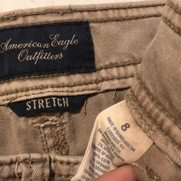 Khaki shorts with zipper pockets - Picture 3 of 3